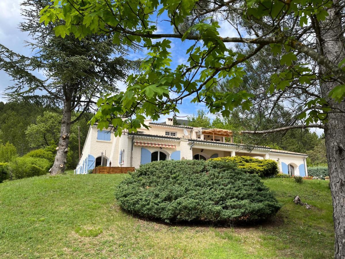 Le Cheval Blanc Bed and Breakfast Serres  Eksteriør billede