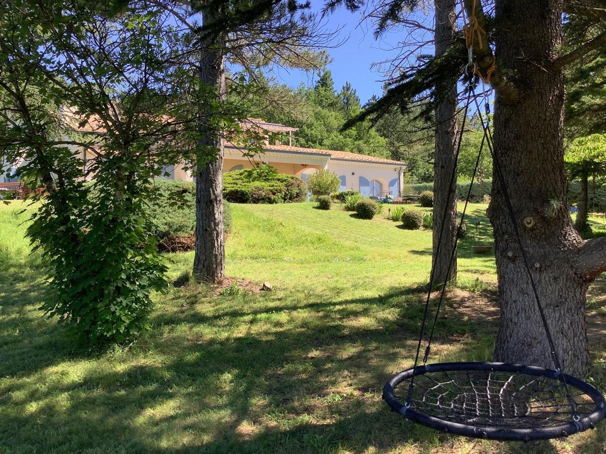 Le Cheval Blanc Bed and Breakfast Serres  Eksteriør billede
