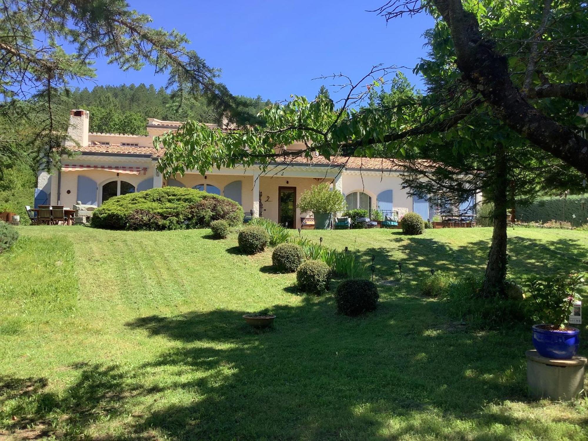 Le Cheval Blanc Bed and Breakfast Serres  Eksteriør billede